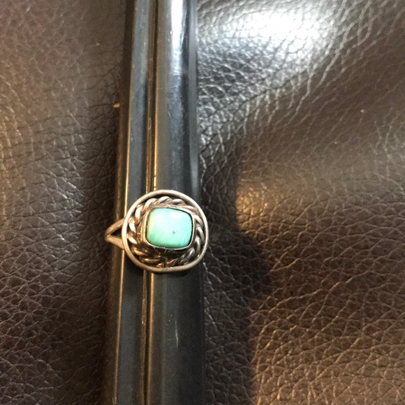Vintage Jewelry - Turquoise and sterling ring size 4.5. Vintage